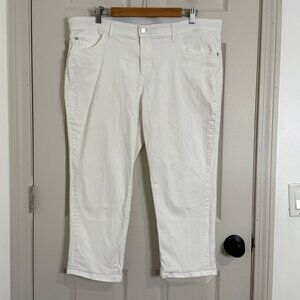 Evri Jeans Womens 16W White Comfort Waist Capri Classic Preppy Elegant